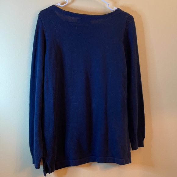 Vineyard Vines navy + red anchor sweater ⚓️🐋 - Picture 5 of 7